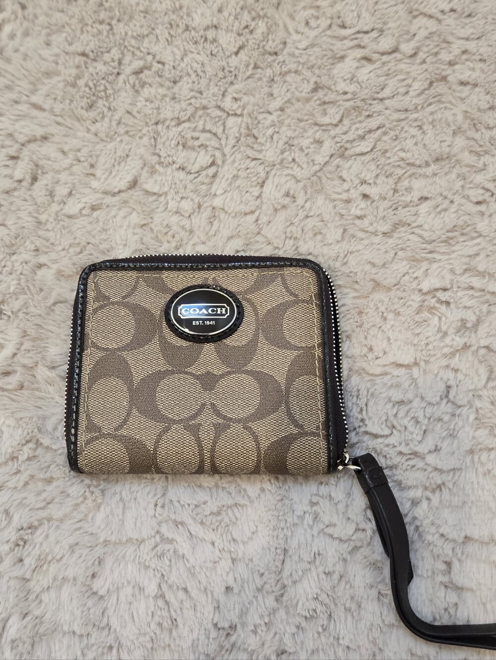 Coach Peyton Signature Medium Zip Around Wallet in Khaki Mahogany NWOT